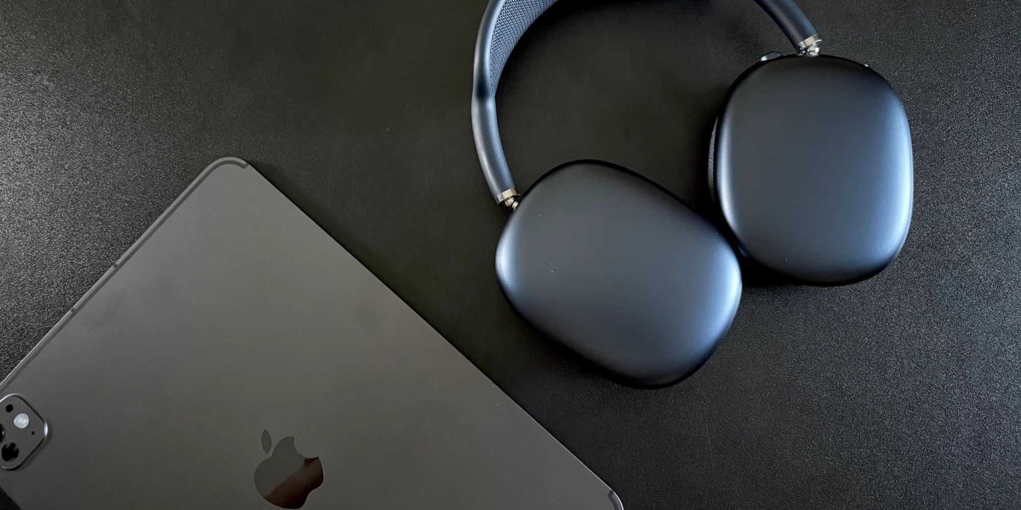 سماعة Apple Airpods Max 2024 | أسود سماعة Apple Airpods Max 2024 | أسود